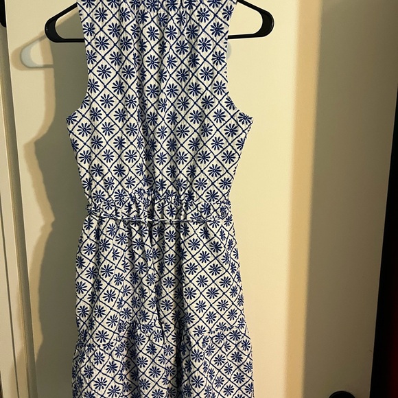 Draper James Dress size small. Elastic waist with tie. - Picture 6 of 6